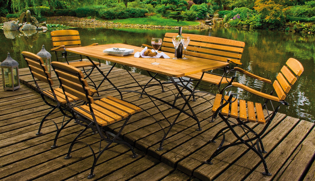 Collection MAJA - die perfekte Kombination von Robinienholz und Stahl für Garten und Gastronomie